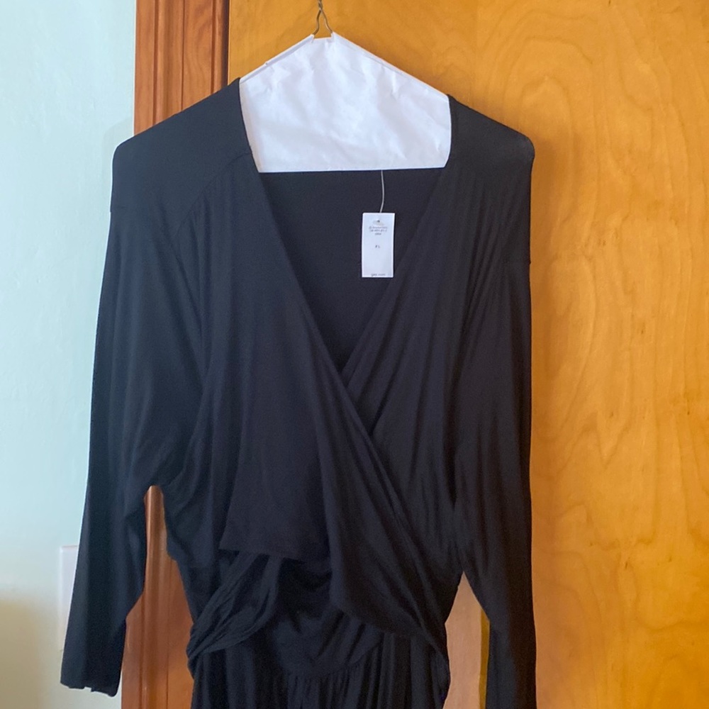 GAP black maternity/nursing wrap around dress